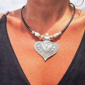 Patterned Heart Exaggerated Pendant Necklace