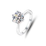 Six-claw moissanite ring